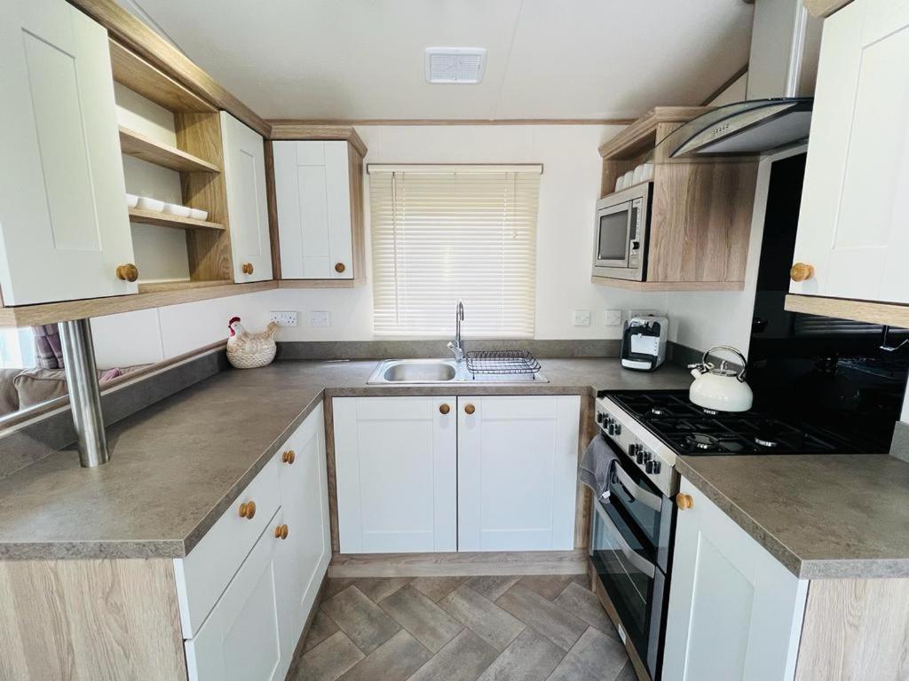 Lakes View At Borwick Lakes Holiday home *